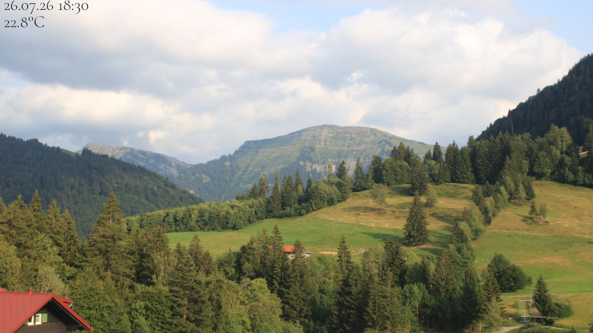 Archiv Foto Webcam Oberstaufen - Blick Hochgrat vom Biohotel Schratt