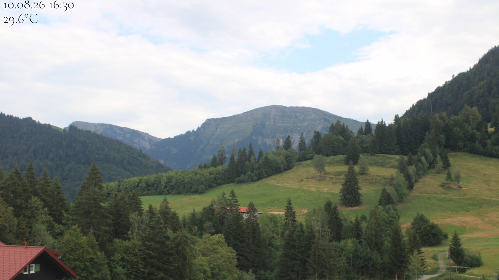 Archiv Foto Webcam Oberstaufen - Blick Hochgrat vom Biohotel Schratt