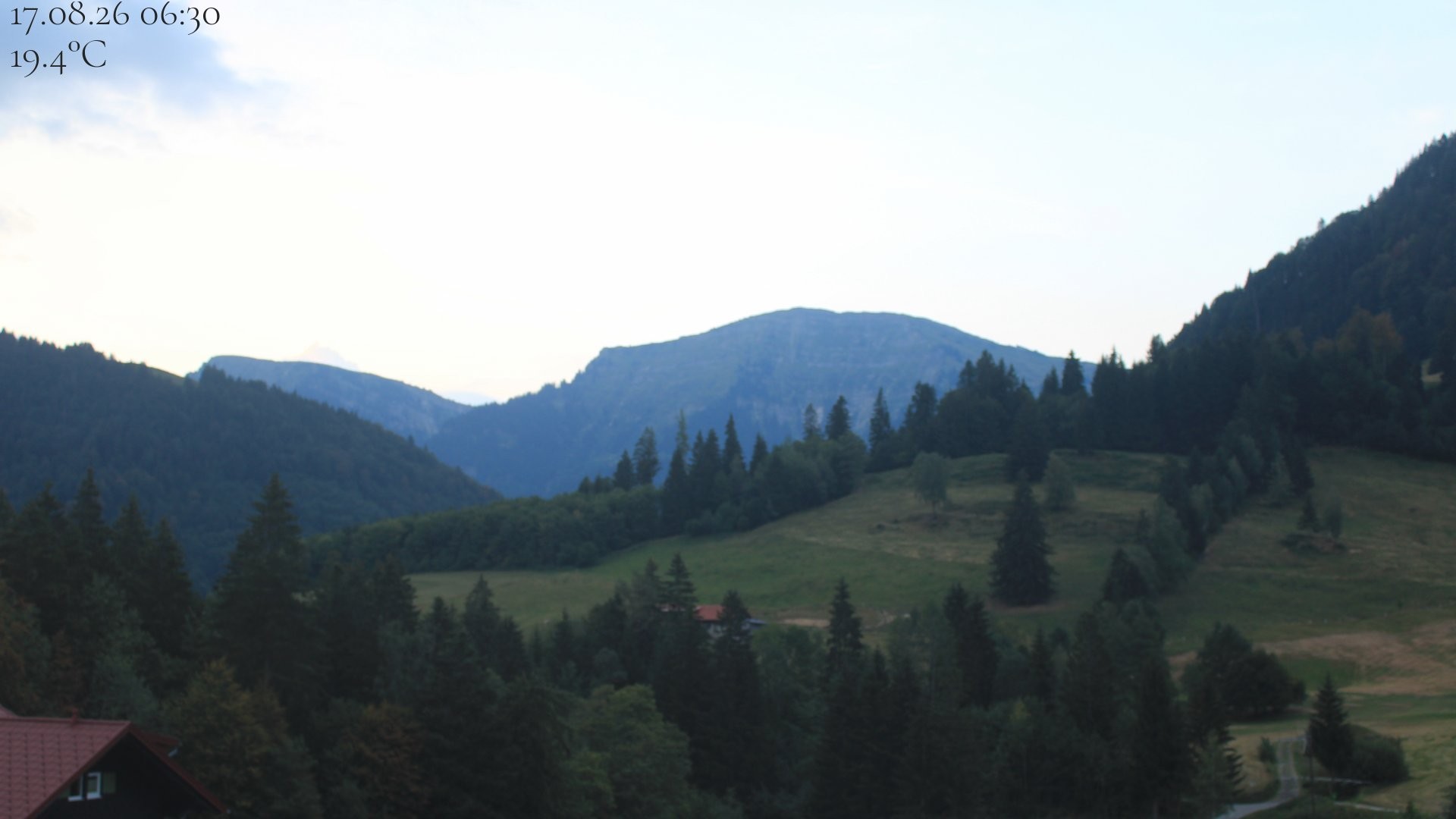 Archiv Foto Webcam Oberstaufen - Blick Hochgrat vom Biohotel Schratt