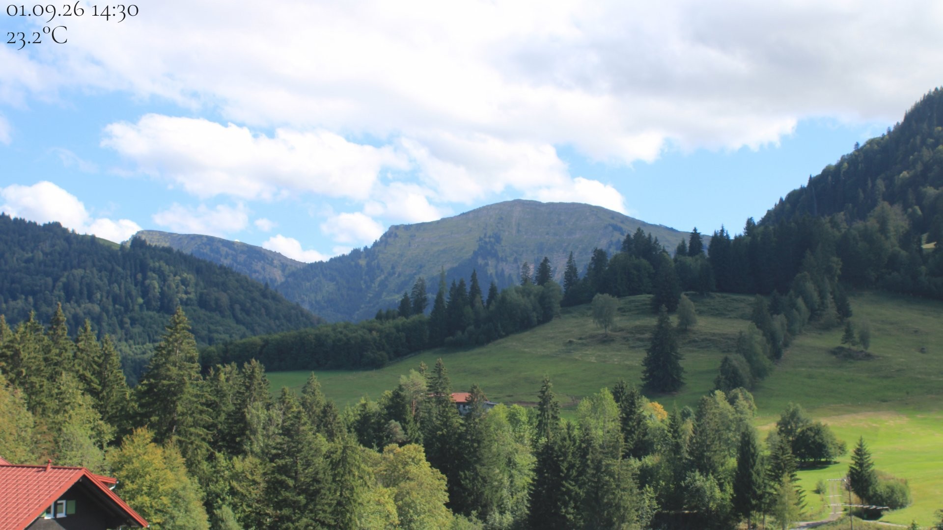 Archiv Foto Webcam Oberstaufen - Blick Hochgrat vom Biohotel Schratt