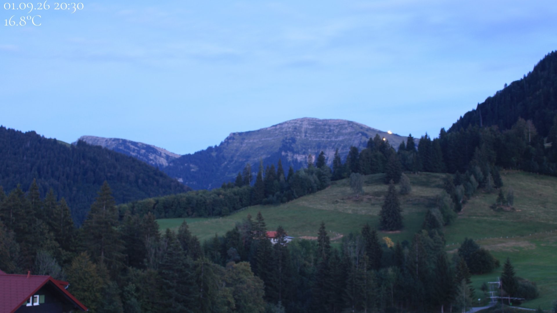 Archiv Foto Webcam Oberstaufen - Blick Hochgrat vom Biohotel Schratt