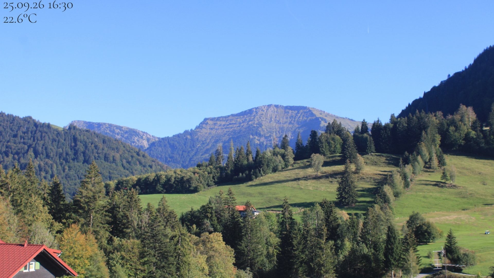 Archiv Foto Webcam Oberstaufen - Blick Hochgrat vom Biohotel Schratt