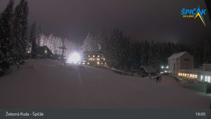 Archiv Foto Webcam Zelezna Ruda - Talstation Spicak