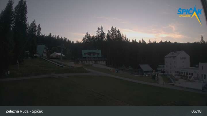 Archived image Webcam Zelezna Ruda - Base station Spicak