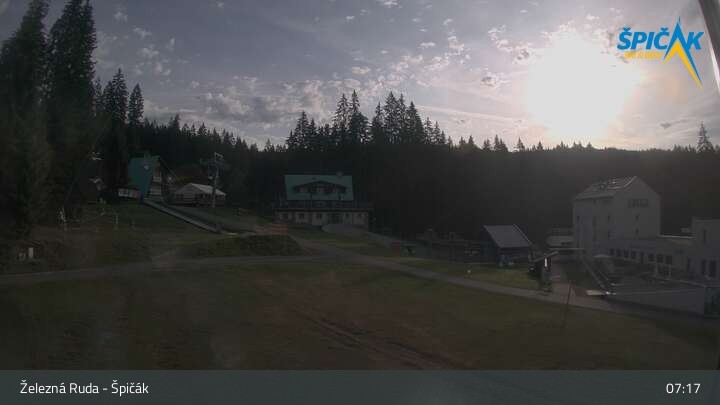 Archived image Webcam Zelezna Ruda - Base station Spicak