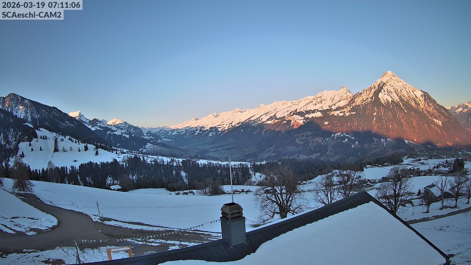 Archiv Foto Webcam Aeschi: Hütte Aeschiallmend