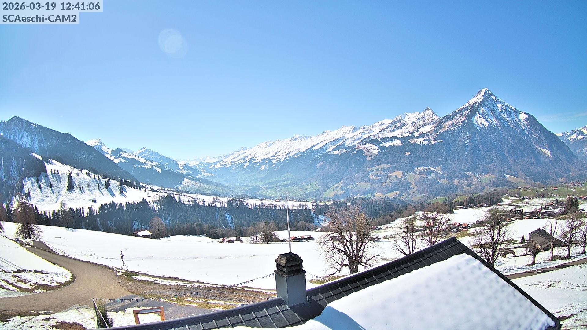 Archiv Foto Webcam Aeschi: Hütte Aeschiallmend