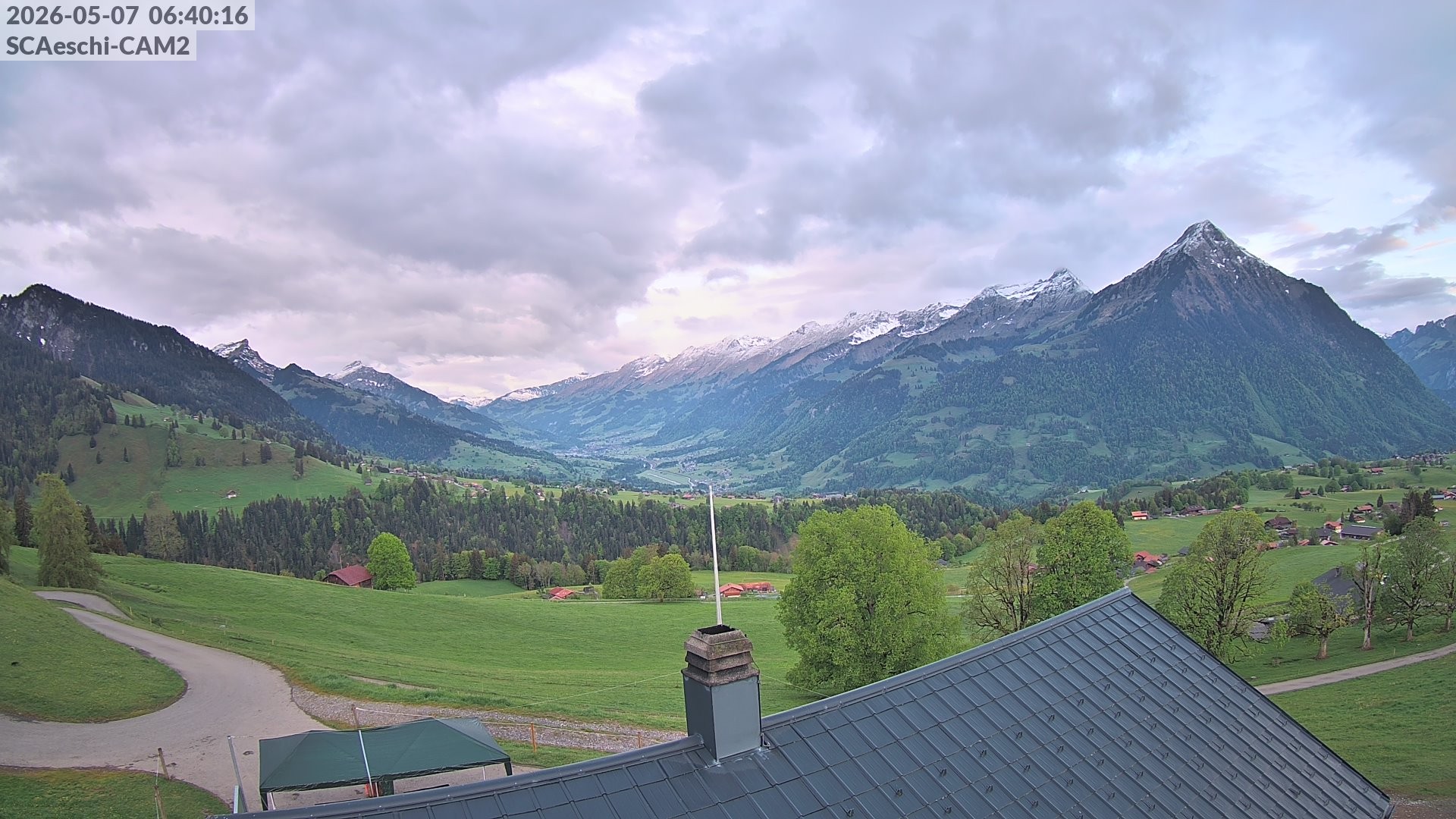 Archiv Foto Webcam Aeschi: Hütte Aeschiallmend