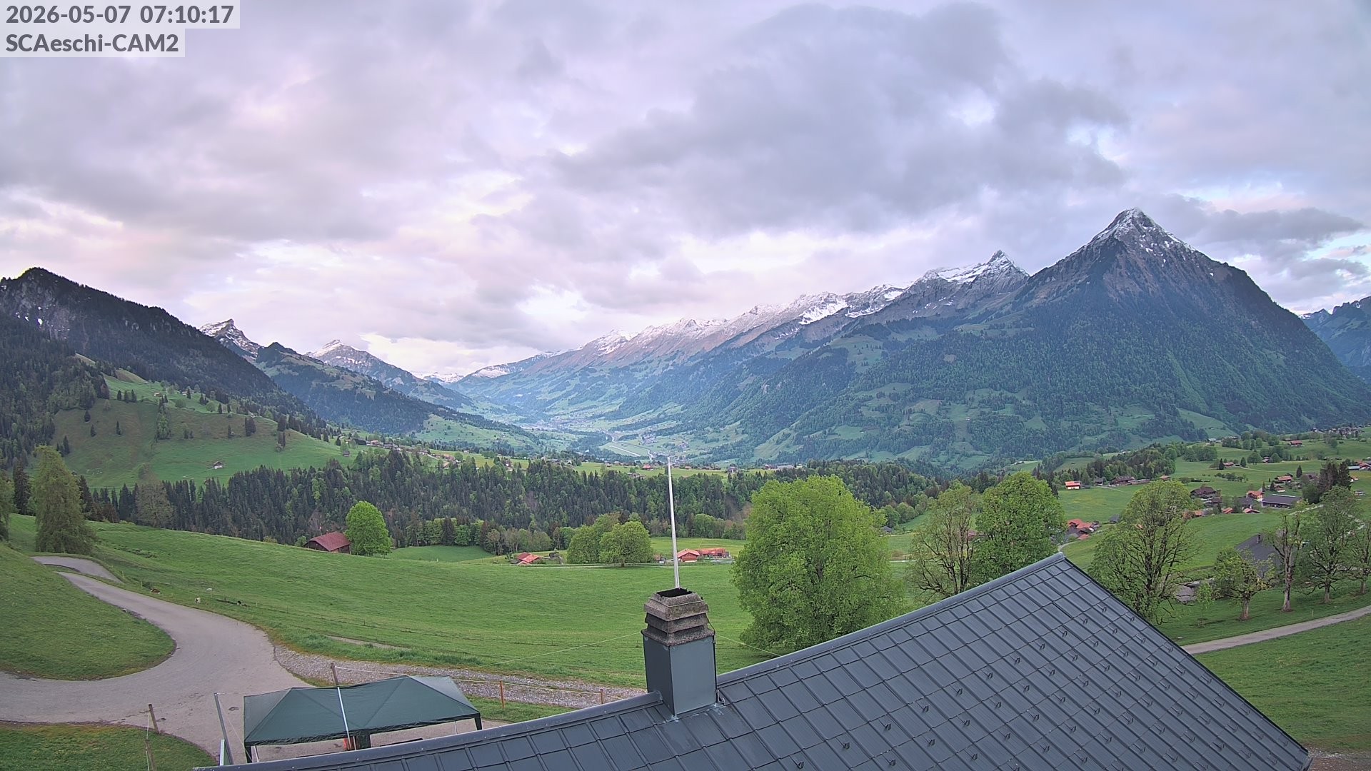 Archiv Foto Webcam Aeschi: Hütte Aeschiallmend
