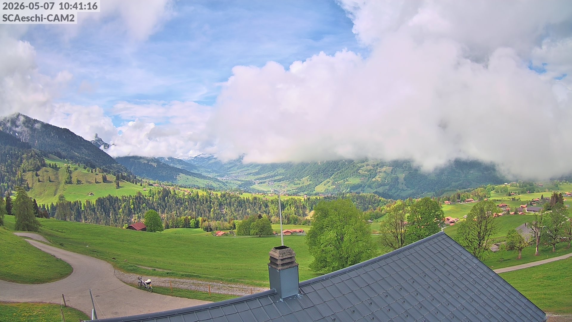 Archiv Foto Webcam Aeschi: Hütte Aeschiallmend