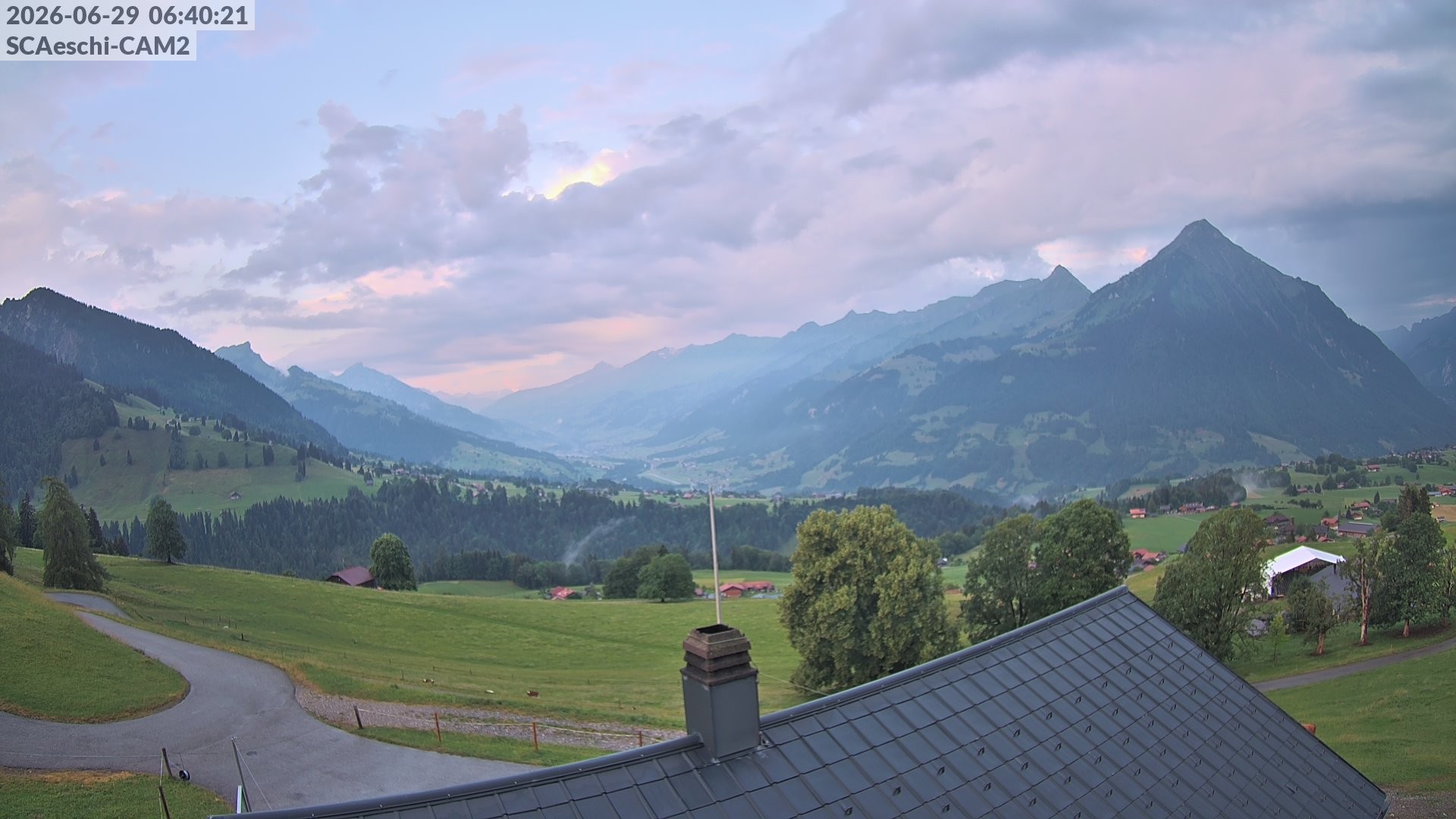 Archiv Foto Webcam Aeschi: Hütte Aeschiallmend