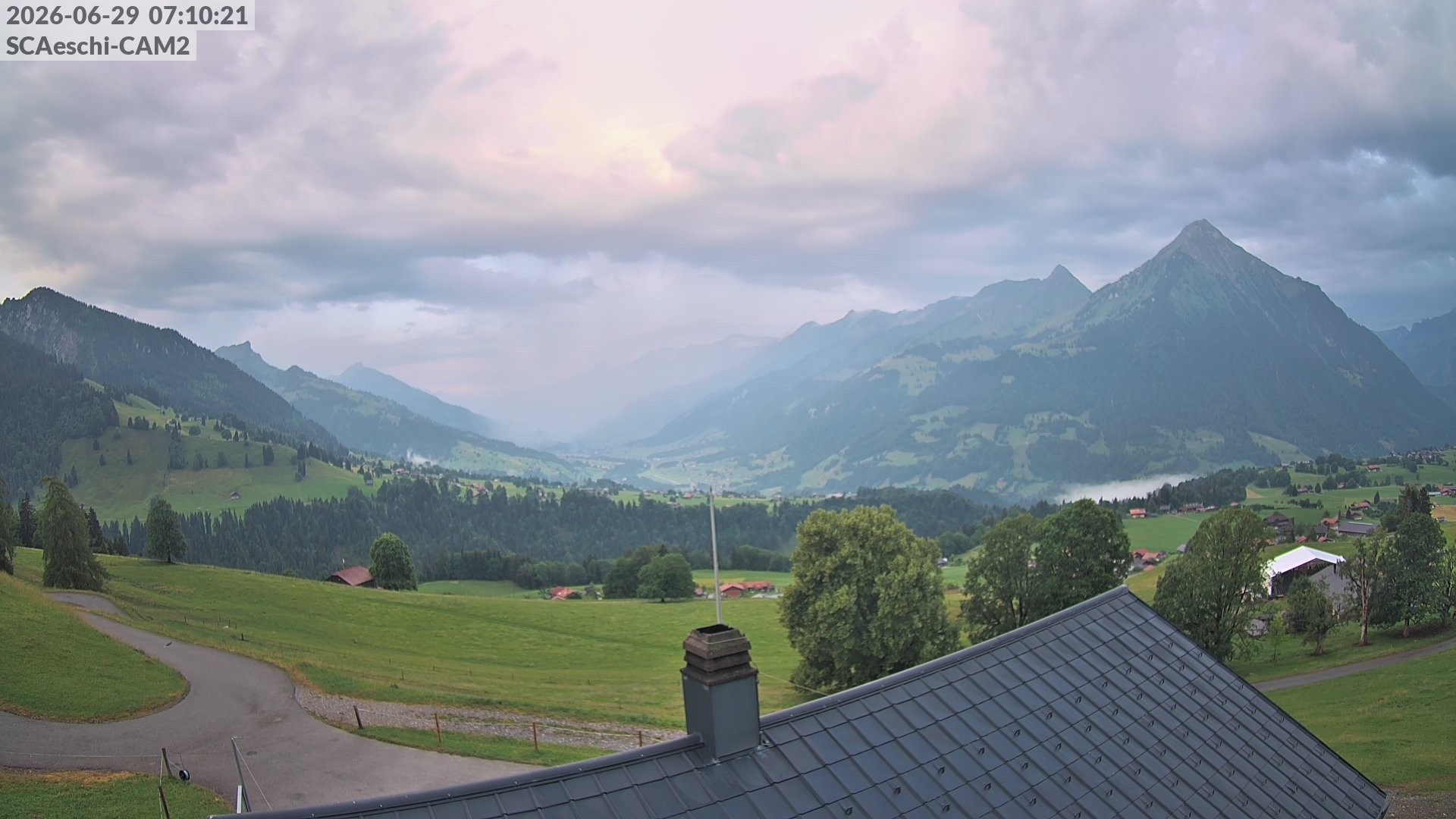 Archiv Foto Webcam Aeschi: Hütte Aeschiallmend