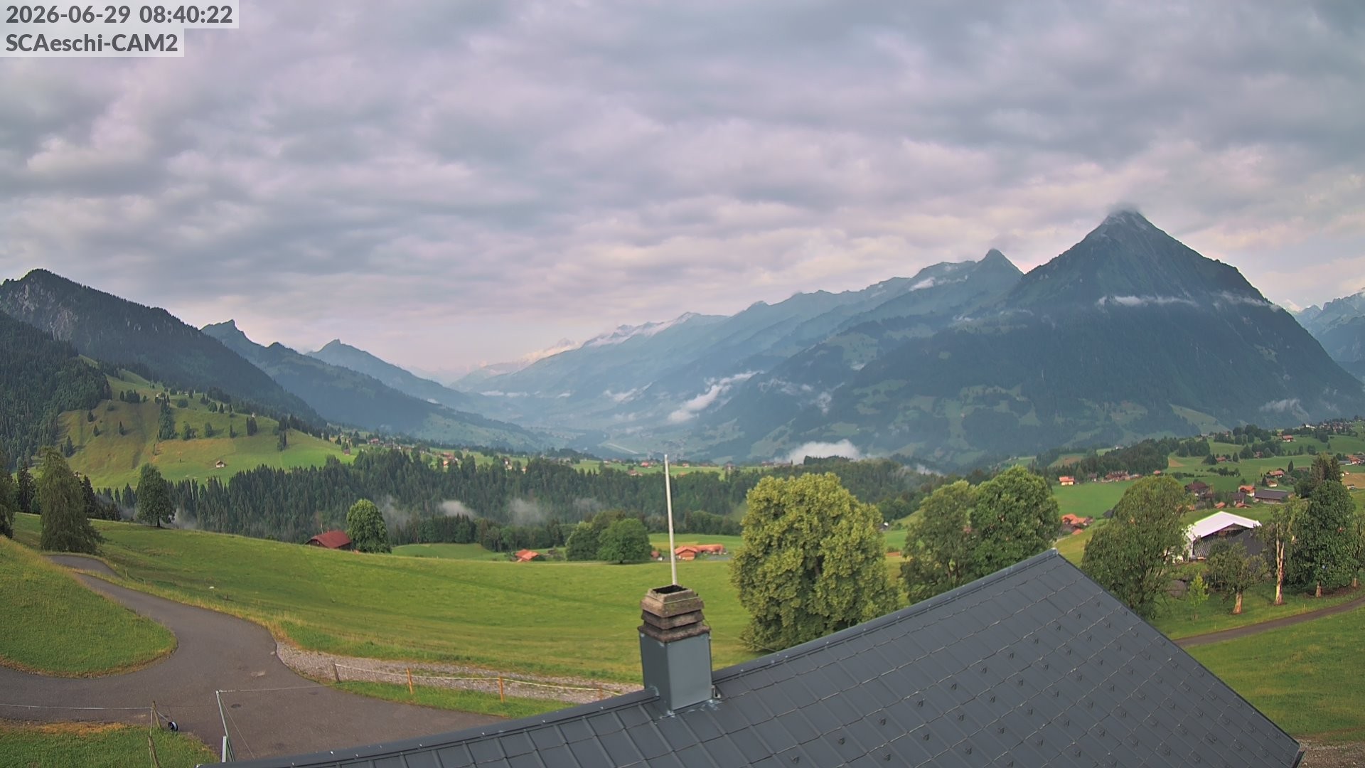 Archiv Foto Webcam Aeschi: Hütte Aeschiallmend