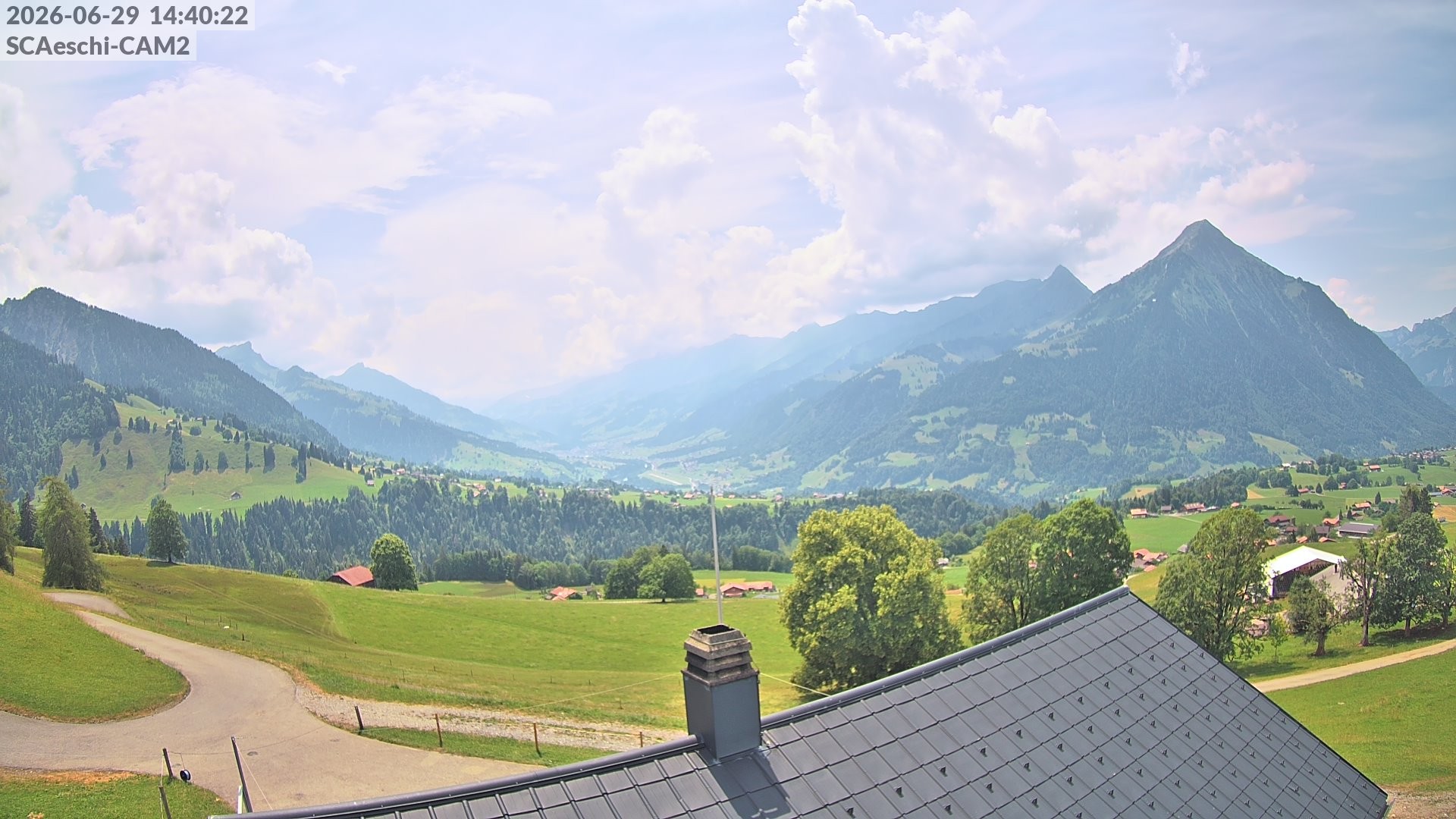 Archiv Foto Webcam Aeschi: Hütte Aeschiallmend