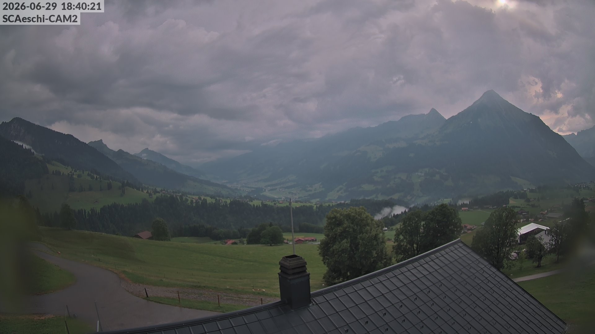 Archiv Foto Webcam Aeschi: Hütte Aeschiallmend