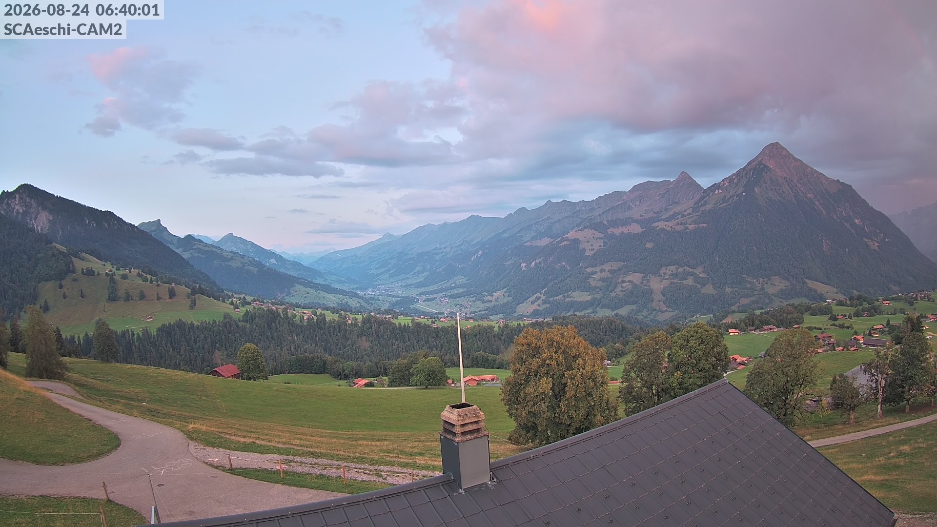 Archiv Foto Webcam Aeschi: Hütte Aeschiallmend