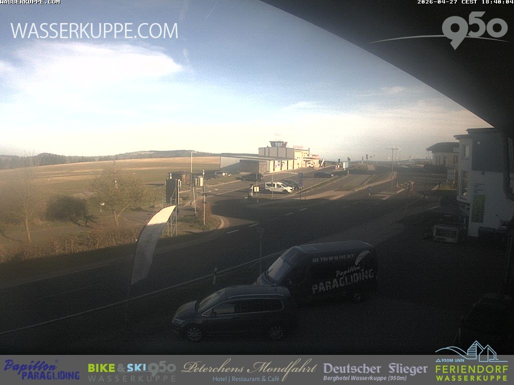 Archiv Foto Webcam Wasserkuppe: Gleitschirm-Flugschule Papillon