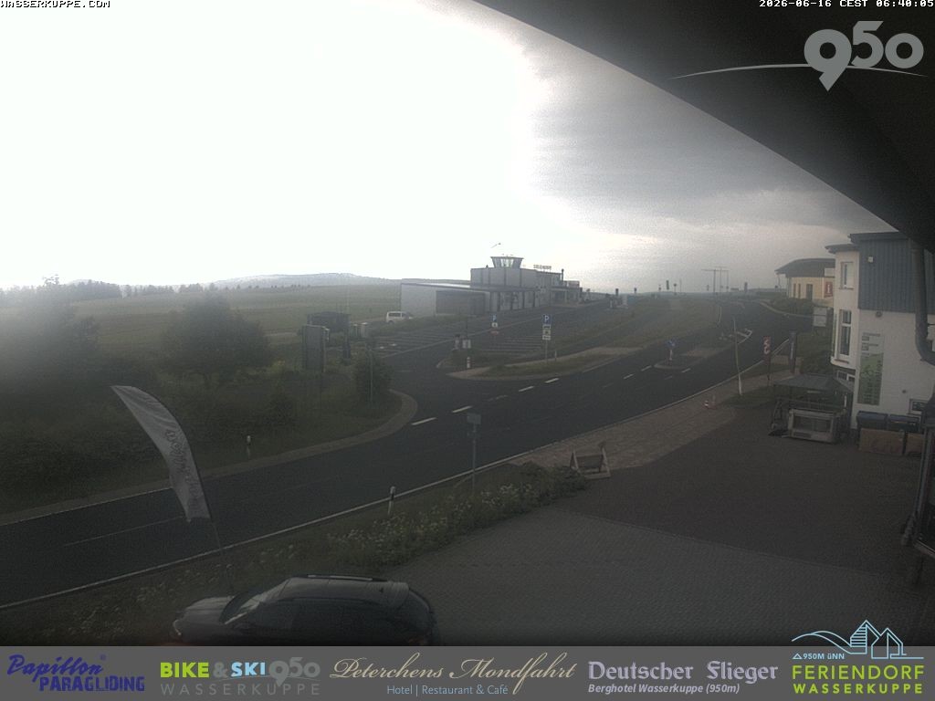 Archiv Foto Webcam Wasserkuppe: Gleitschirm-Flugschule Papillon