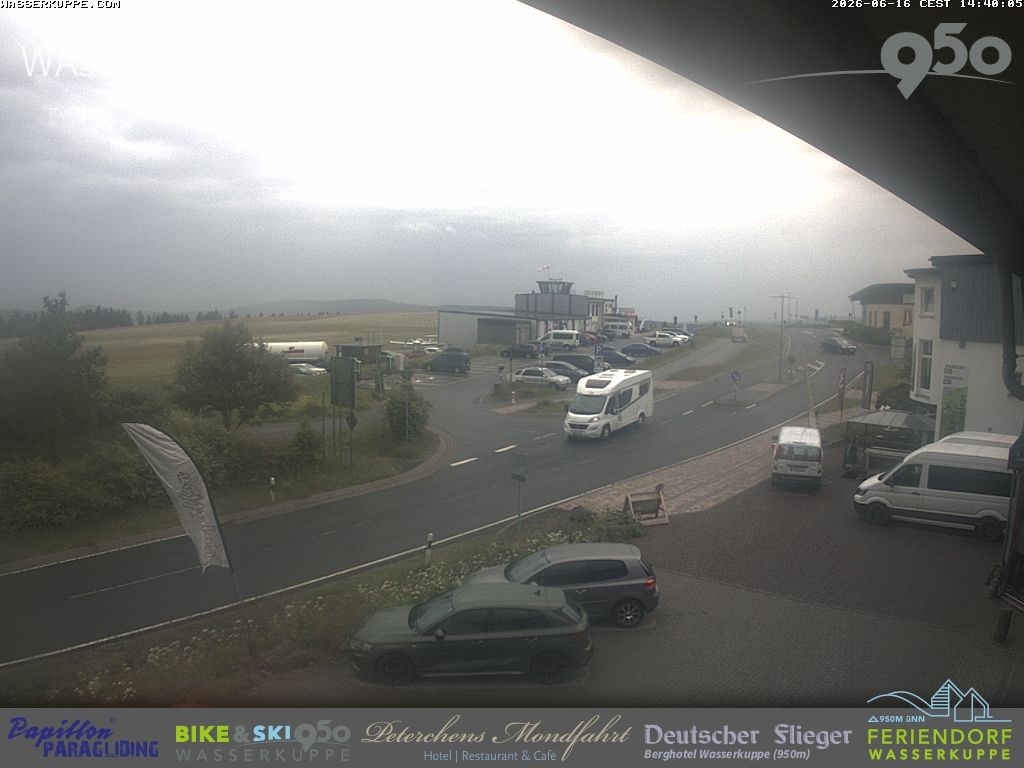 Archiv Foto Webcam Wasserkuppe: Gleitschirm-Flugschule Papillon
