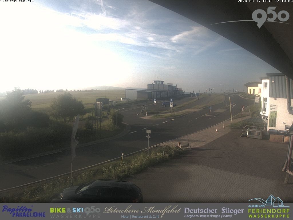 Archiv Foto Webcam Wasserkuppe: Gleitschirm-Flugschule Papillon