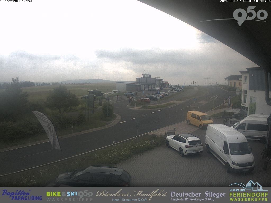 Archiv Foto Webcam Wasserkuppe: Gleitschirm-Flugschule Papillon