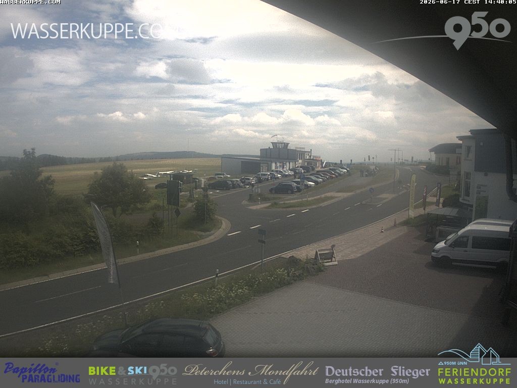 Archiv Foto Webcam Wasserkuppe: Gleitschirm-Flugschule Papillon