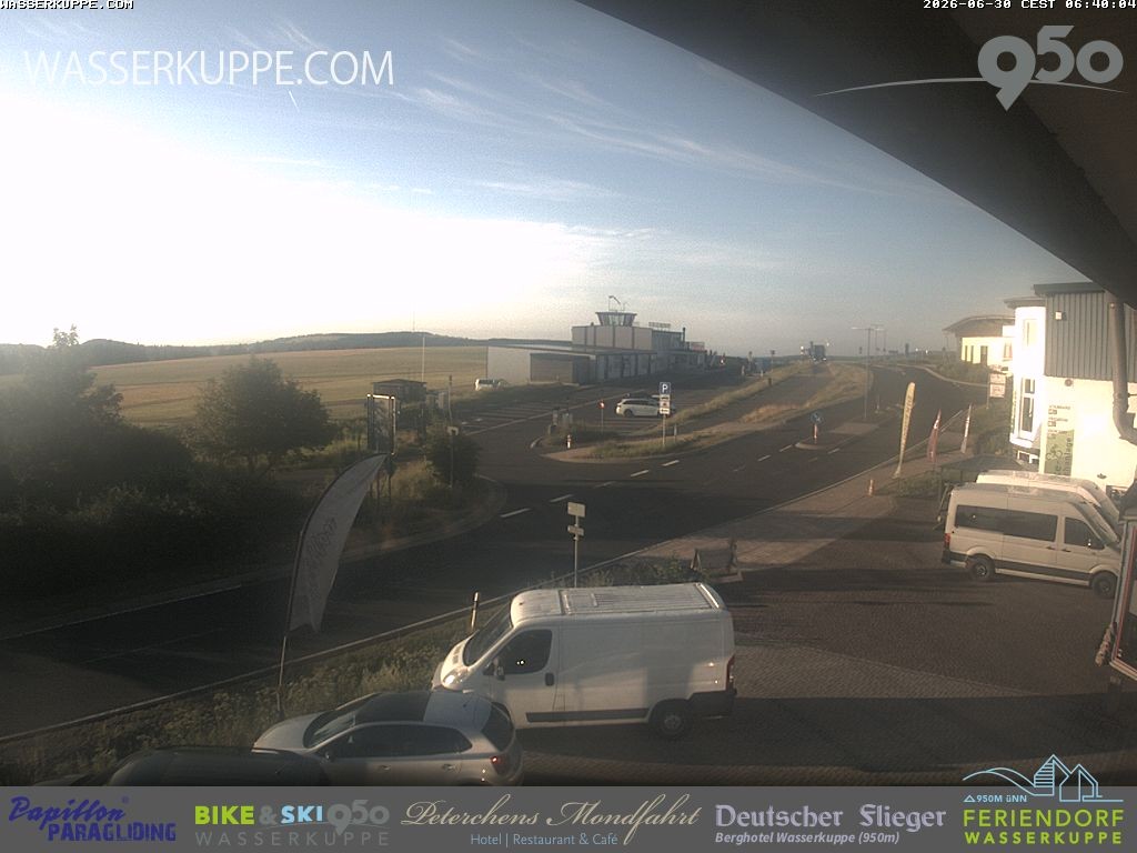Archiv Foto Webcam Wasserkuppe: Gleitschirm-Flugschule Papillon