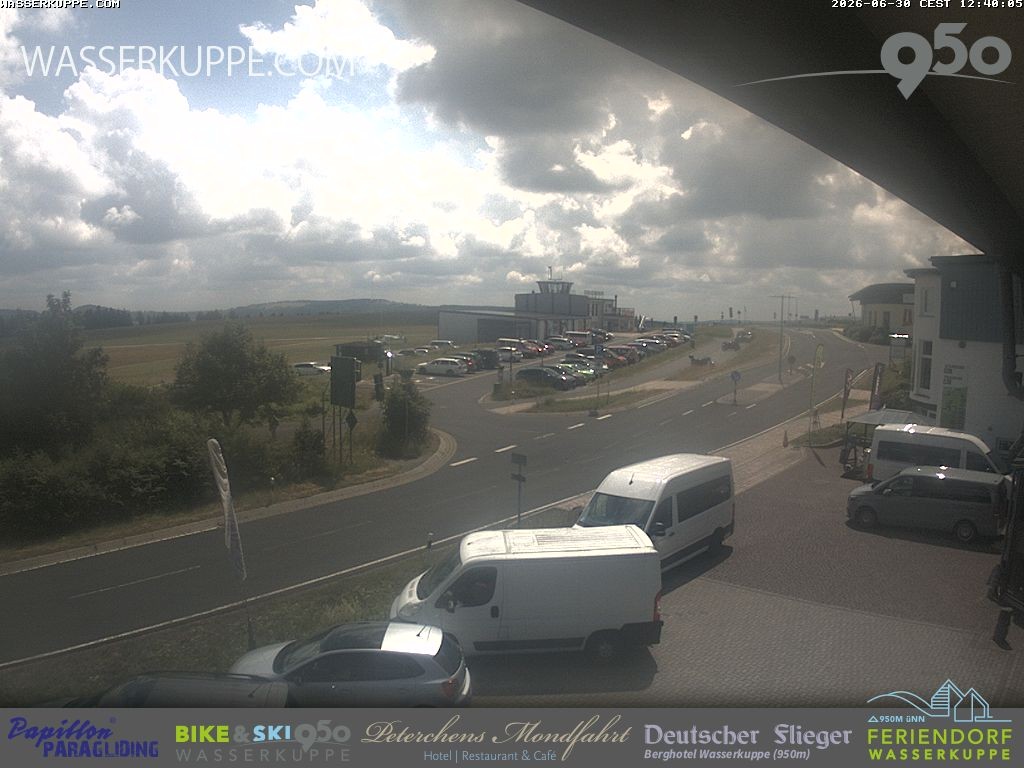 Archiv Foto Webcam Wasserkuppe: Gleitschirm-Flugschule Papillon