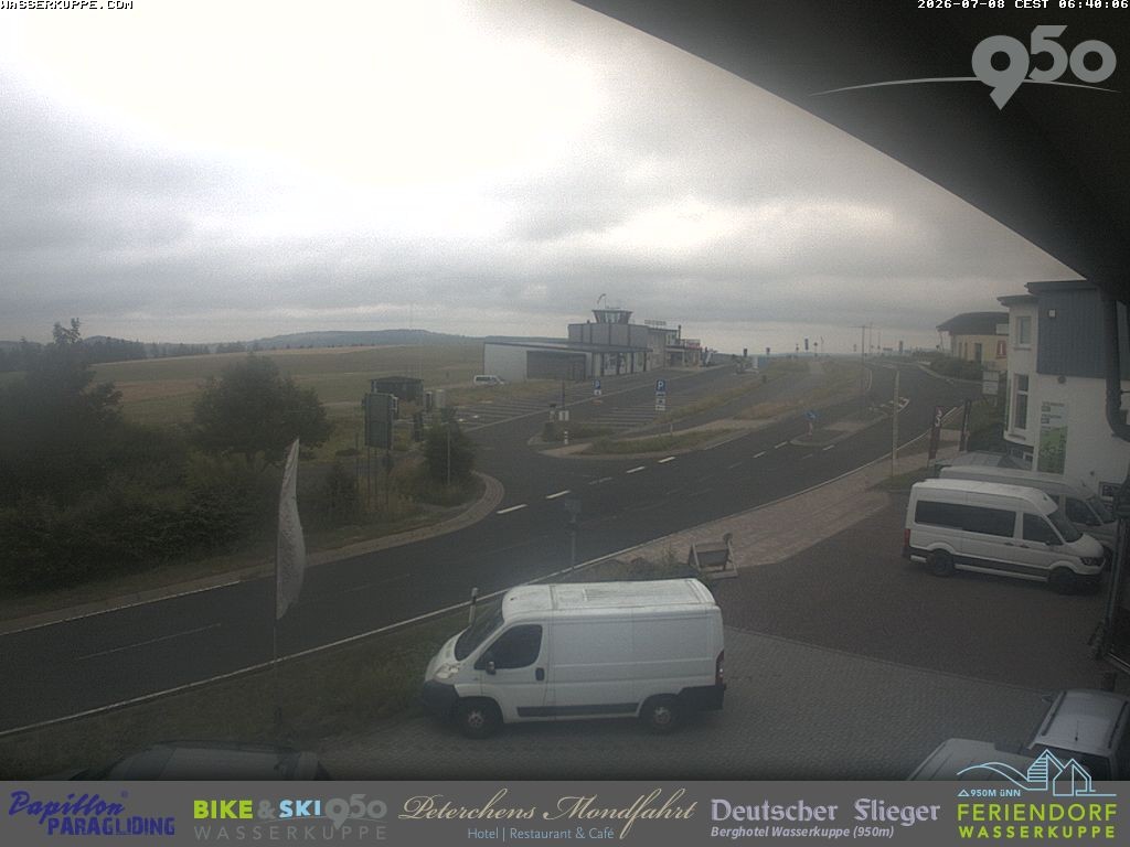 Archiv Foto Webcam Wasserkuppe: Gleitschirm-Flugschule Papillon