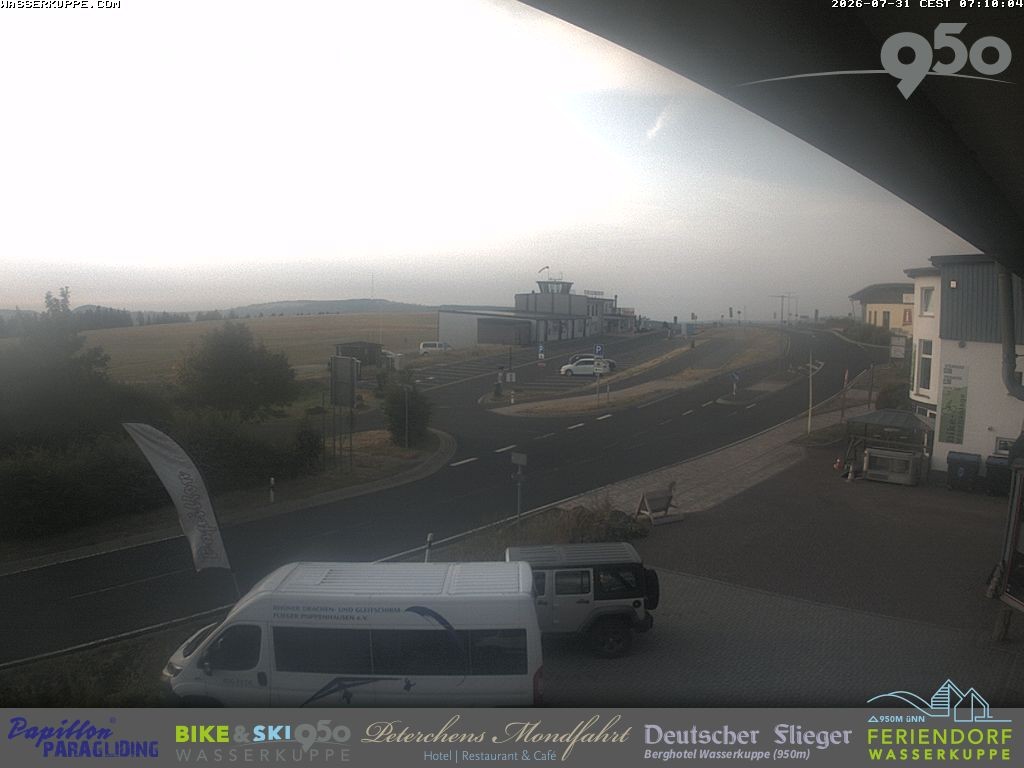Archiv Foto Webcam Wasserkuppe: Gleitschirm-Flugschule Papillon