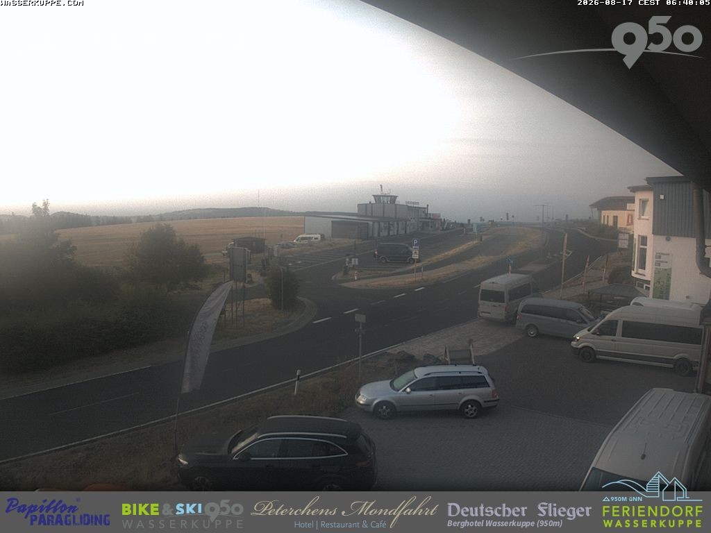 Archiv Foto Webcam Wasserkuppe: Gleitschirm-Flugschule Papillon