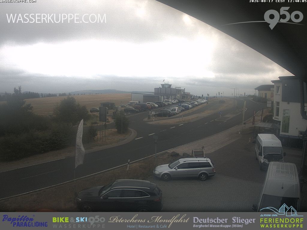 Archiv Foto Webcam Wasserkuppe: Gleitschirm-Flugschule Papillon
