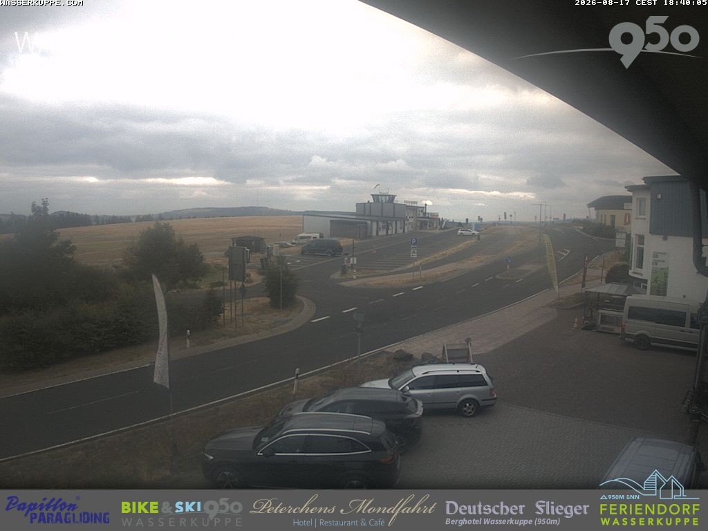 Archiv Foto Webcam Wasserkuppe: Gleitschirm-Flugschule Papillon