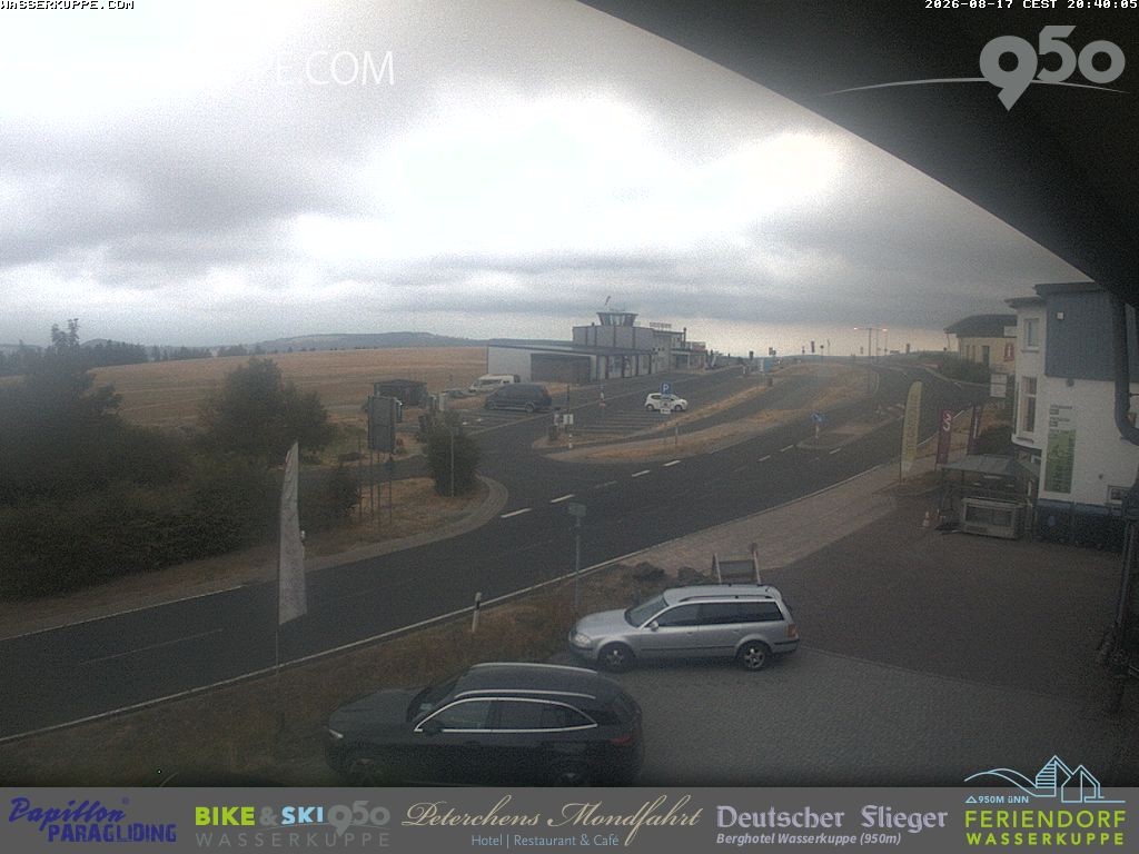Archiv Foto Webcam Wasserkuppe: Gleitschirm-Flugschule Papillon