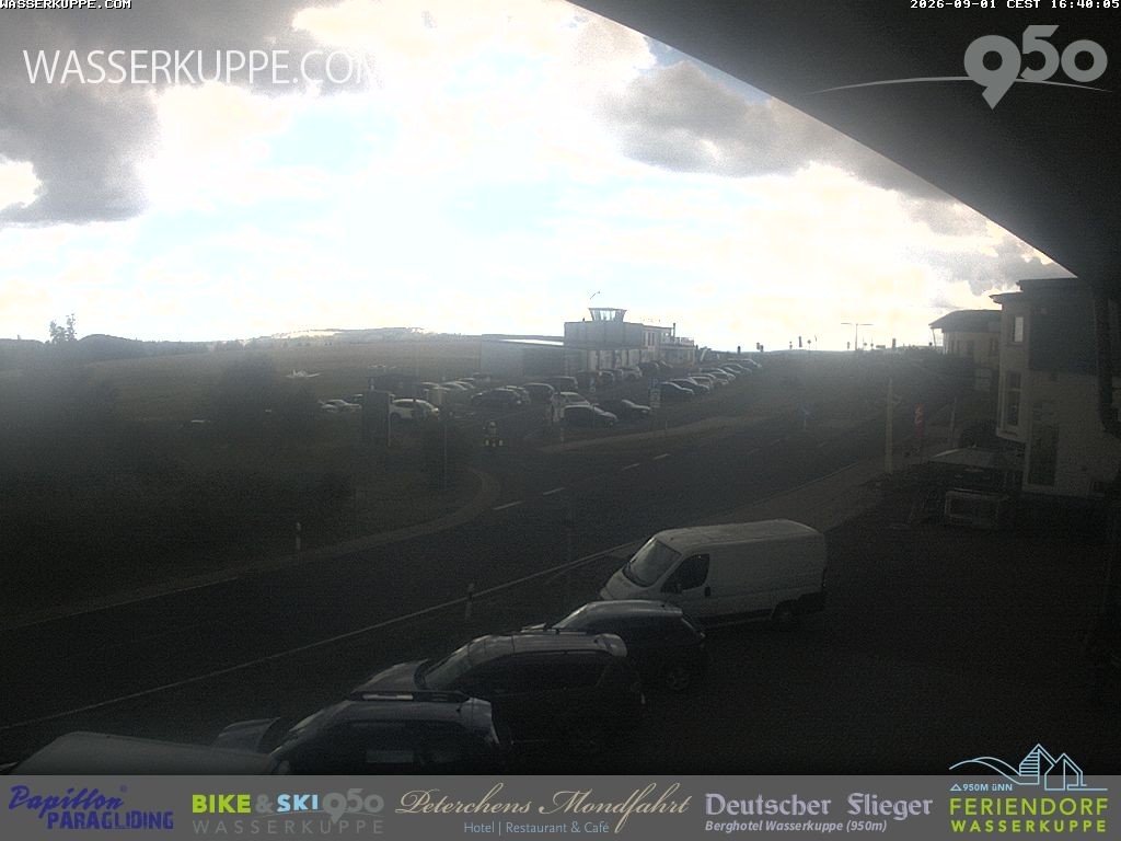 Archiv Foto Webcam Wasserkuppe: Gleitschirm-Flugschule Papillon