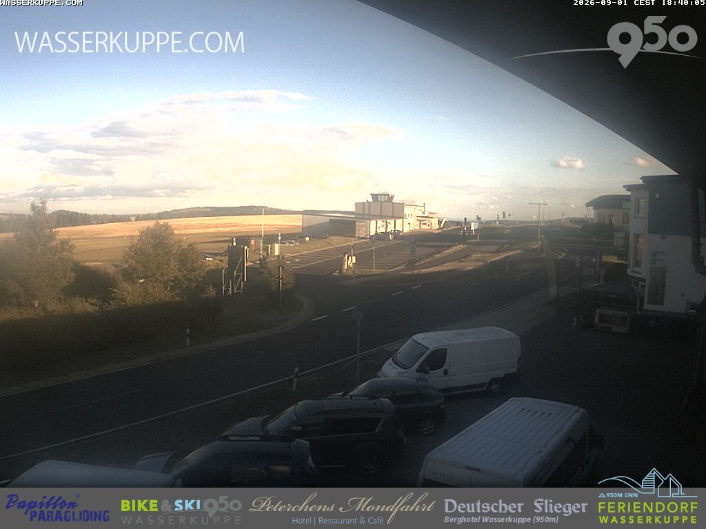Archiv Foto Webcam Wasserkuppe: Gleitschirm-Flugschule Papillon