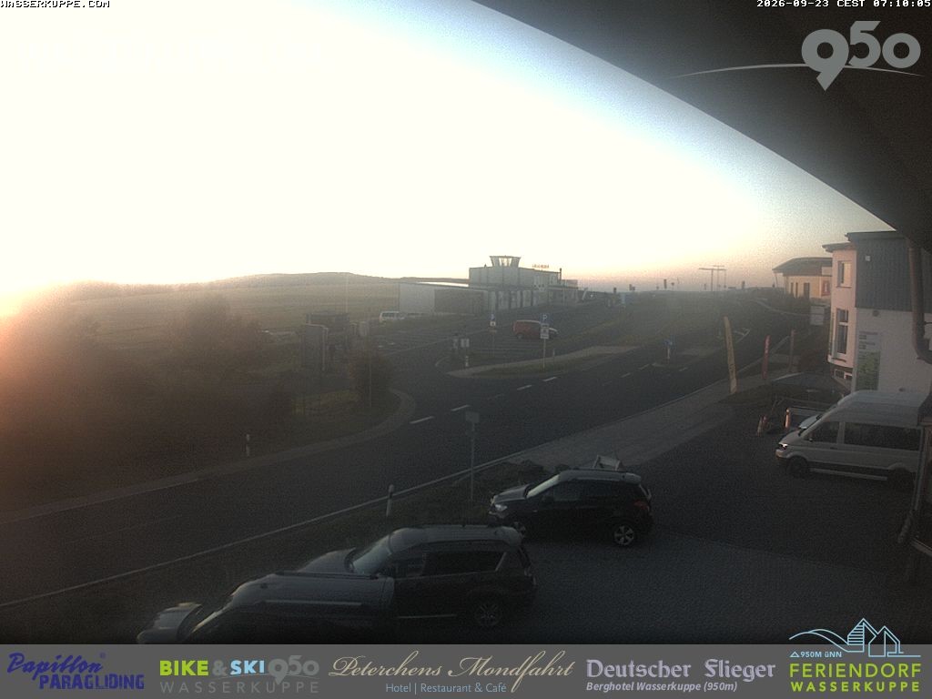 Archiv Foto Webcam Wasserkuppe: Gleitschirm-Flugschule Papillon