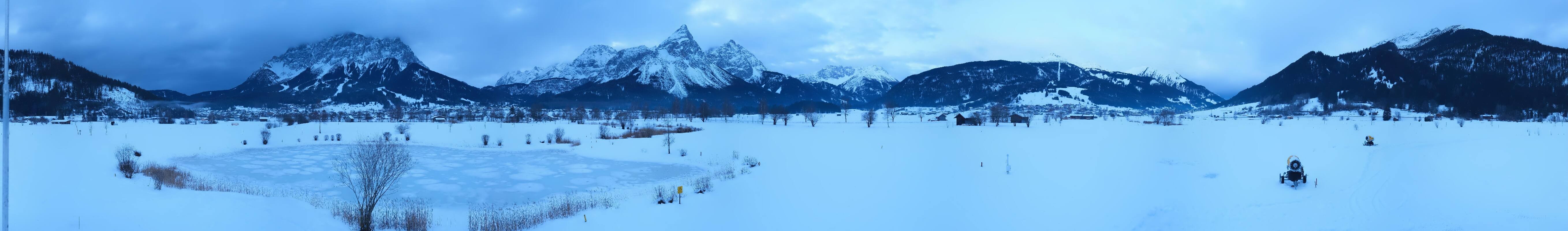 Archived image Webcam Ehrwald-Lermoos: Golf Club Zugspitze