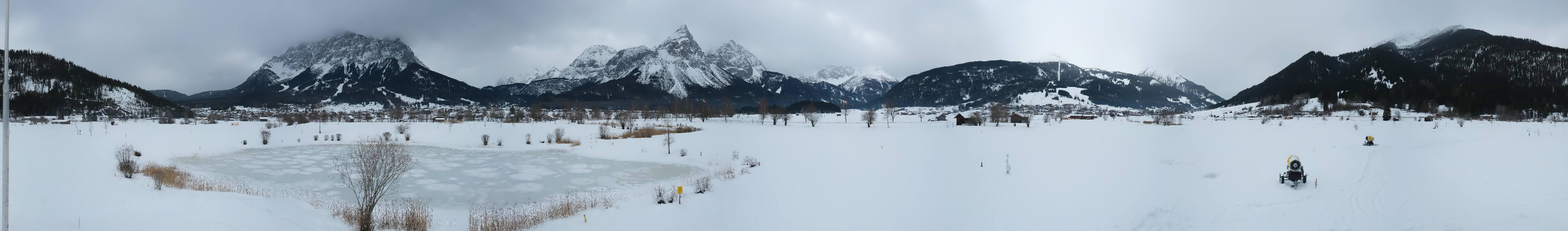 Archived image Webcam Ehrwald-Lermoos: Golf Club Zugspitze