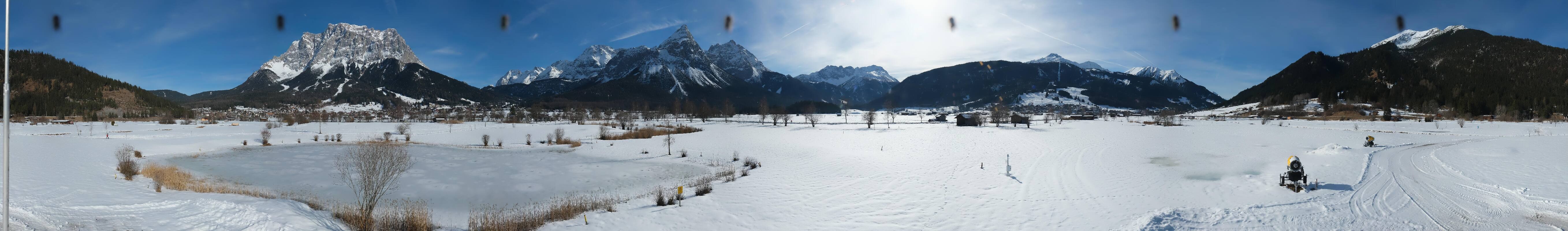Archived image Webcam Ehrwald-Lermoos: Golf Club Zugspitze