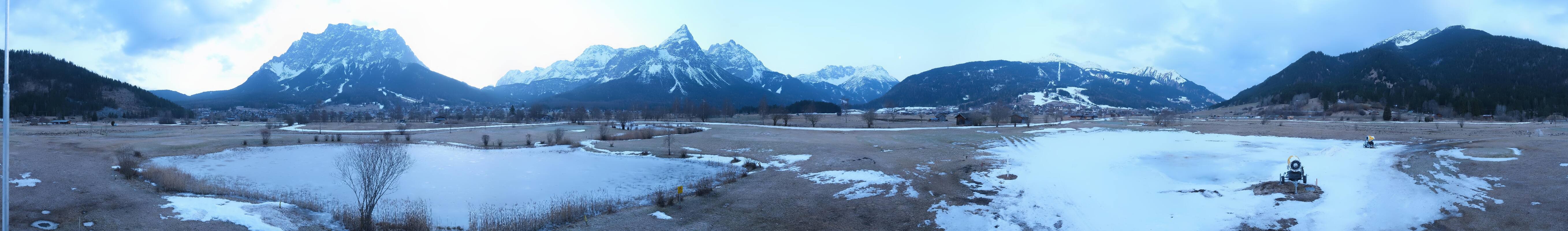 Archived image Webcam Ehrwald-Lermoos: Golf Club Zugspitze