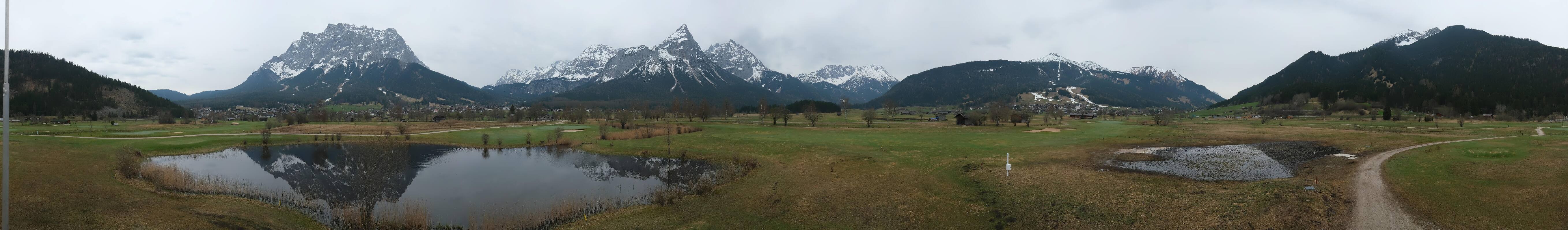 Archived image Webcam Ehrwald-Lermoos: Golf Club Zugspitze