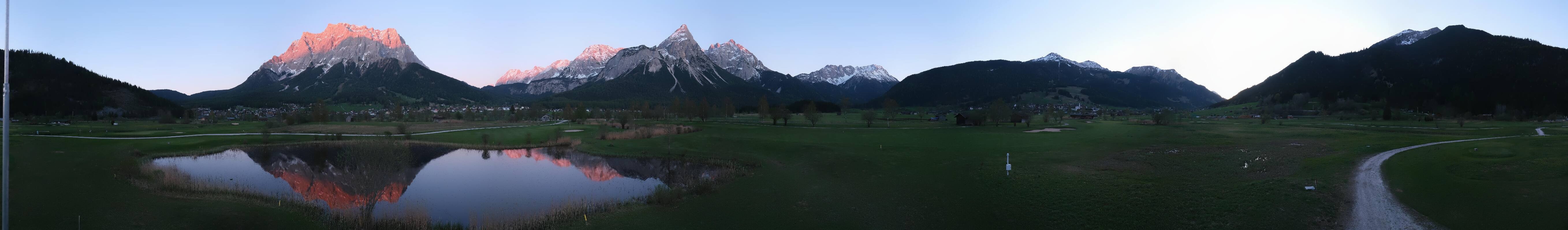 Archived image Webcam Ehrwald-Lermoos: Golf Club Zugspitze