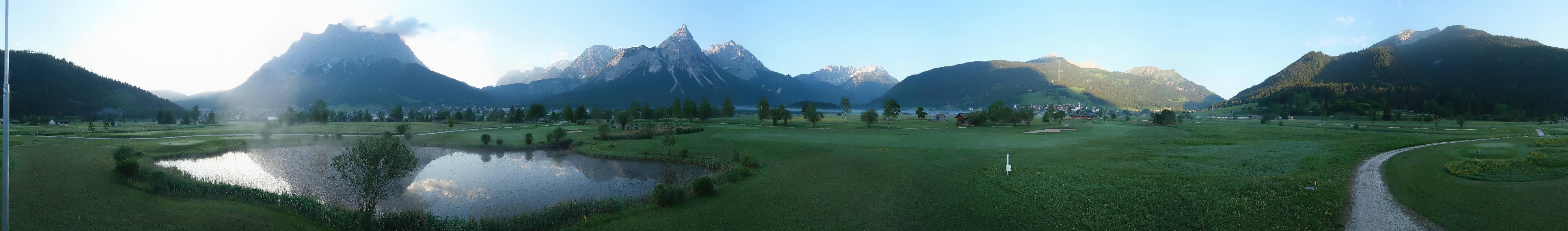 Archived image Webcam Ehrwald-Lermoos: Golf Club Zugspitze