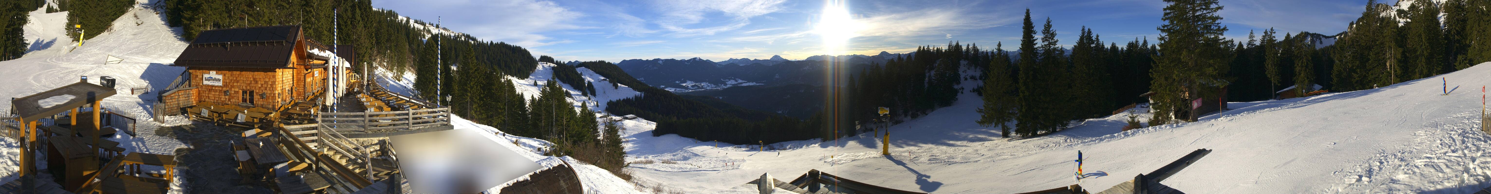 Archived image Webcam Lenggries-Brauneck: Bayern Hütte