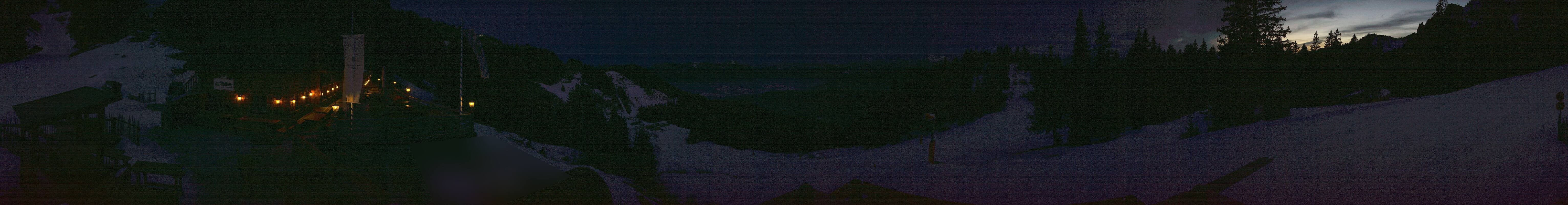 Archived image Webcam Lenggries-Brauneck: Bayern Hütte