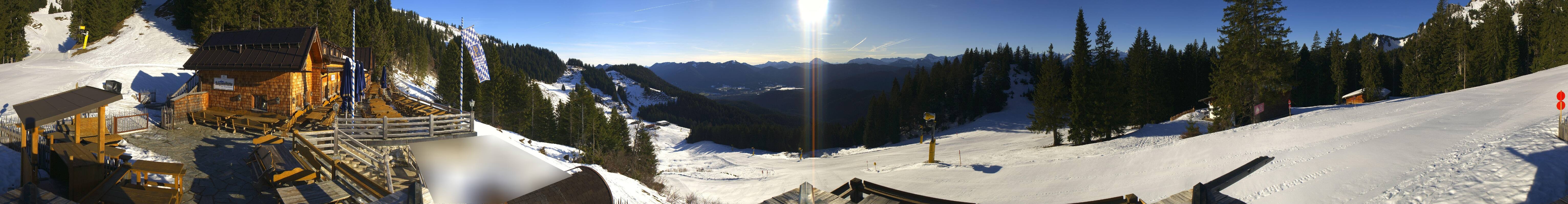 Archived image Webcam Lenggries-Brauneck: Bayern Hütte