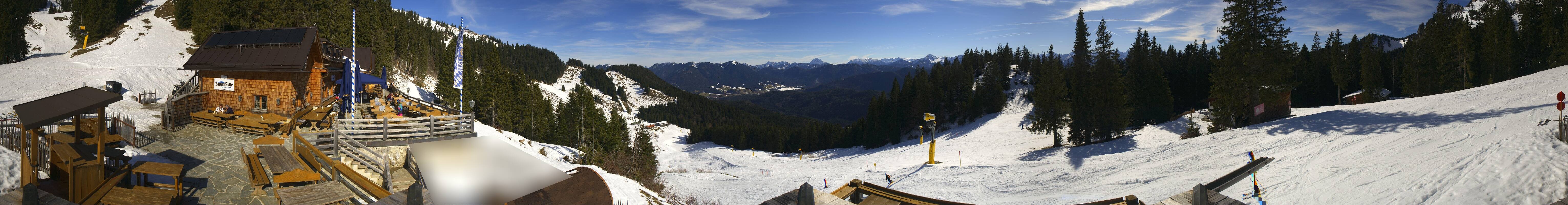 Archived image Webcam Lenggries-Brauneck: Bayern Hütte
