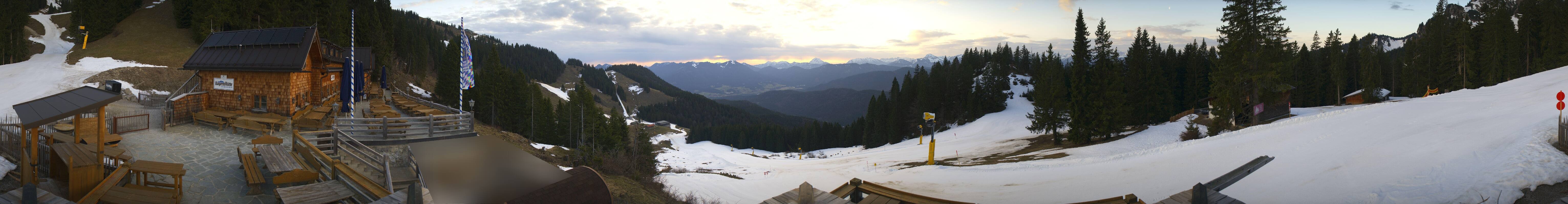 Archiv Foto Webcam Lenggries: BayernHütte am Brauneck