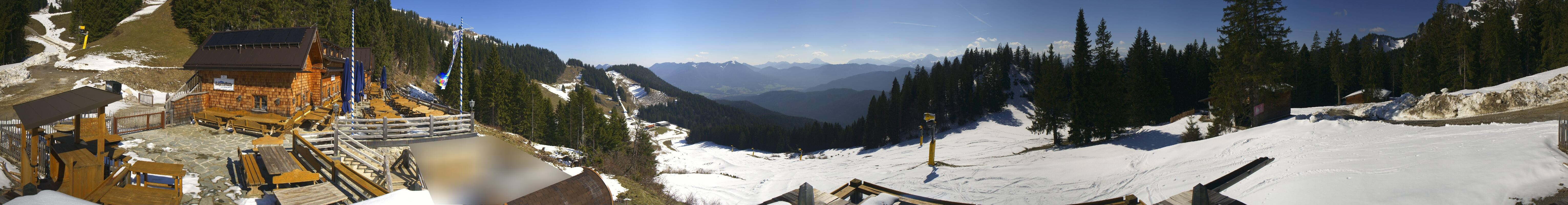 Archived image Webcam Lenggries-Brauneck: Bayern Hütte